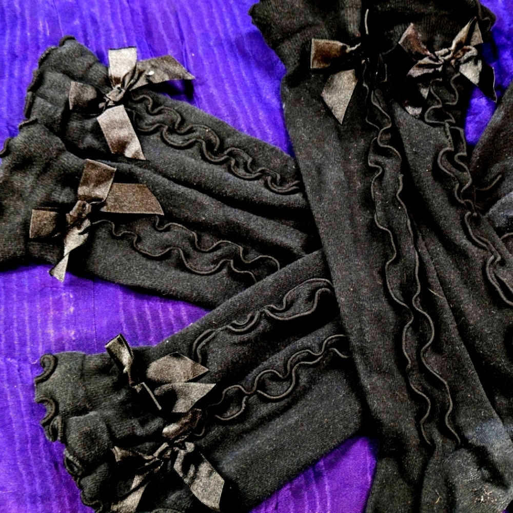 German made dirndl ruffle socks
